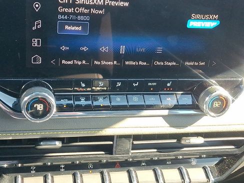 Used 2024 Chevrolet Colorado ZR2 w/ Technology Package image 14