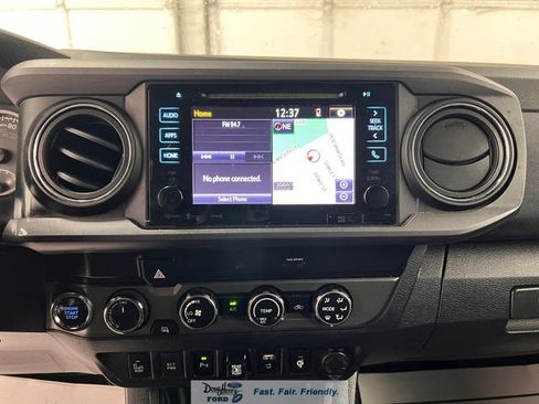 Used 2019 Toyota Tacoma TRD Sport w/ Technology Package AWD/4WD image 36