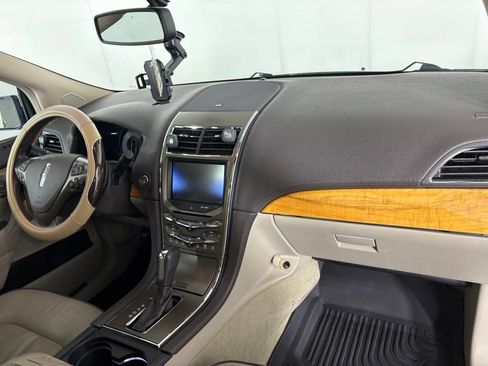 Used 2013 Lincoln MKX FWD image 37