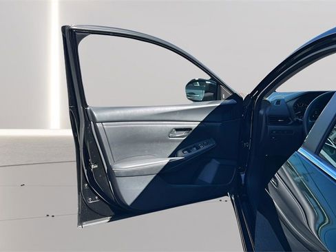 Used 2025 Nissan Sentra S FWD image 26