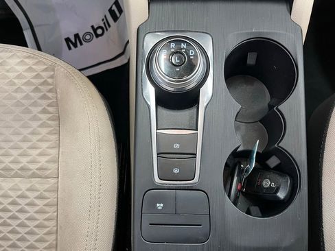 Used 2021 Ford Escape SE image 14