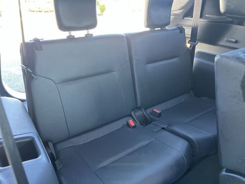 Used 2024 Mitsubishi Outlander SE Black Edition image 24