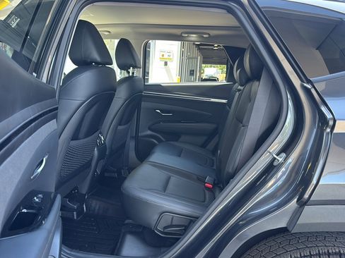 Used 2022 Hyundai Tucson Limited w/ Cargo Package AWD/4WD image 21
