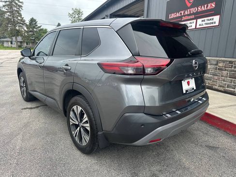 Used 2022 Nissan Rogue SV FWD image 3