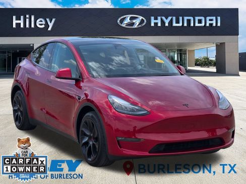 Used 2024 Tesla Model Y Long Range AWD/4WD image 2