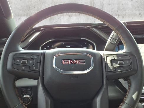 Used 2024 GMC Sierra 2500 AT4 w/ AT4 Premium Plus Package AWD/4WD image 25