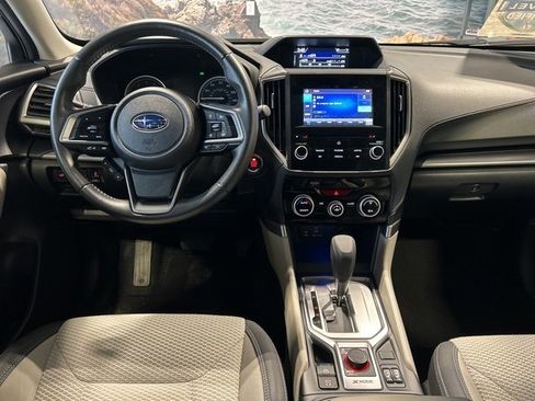 Used 2023 Subaru Forester Premium image 3