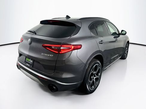 Used 2023 Alfa Romeo Stelvio Ti AWD/4WD image 9