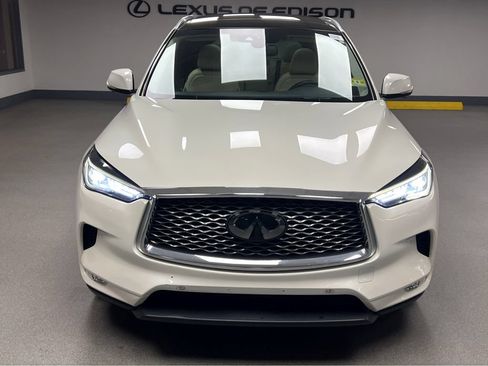 Used 2019 INFINITI QX50 Essential w/ Proactive Package AWD/4WD image 2
