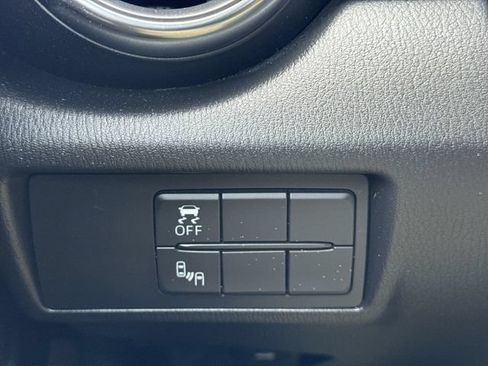 Used 2017 FIAT 124 Spider Abarth RWD image 18