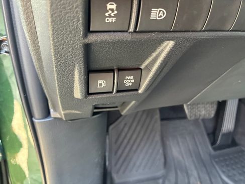 New 2026 Toyota Sienna XLE FWD image 32