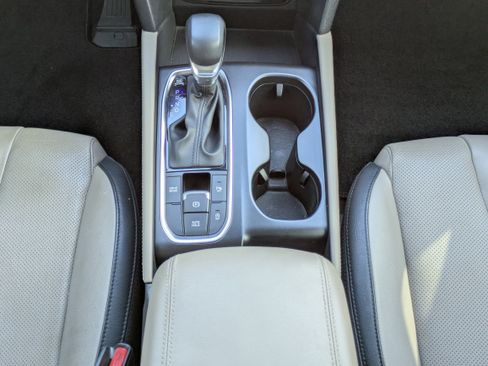 Used 2019 Hyundai Santa Fe Limited image 6