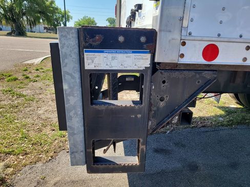 Used 2022 Ford F650 2WD Regular Cab Super Duty image 7