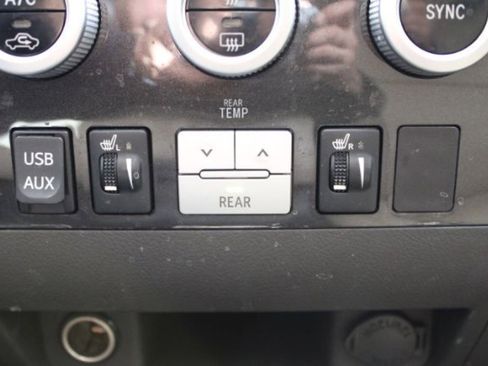 Used 2010 Toyota Sequoia Limited image 22