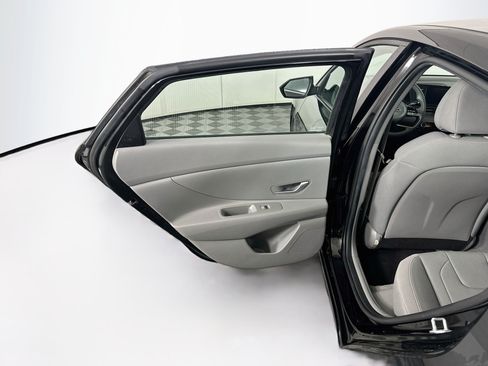 Used 2022 Hyundai Elantra SEL w/ Cargo Package FWD image 26