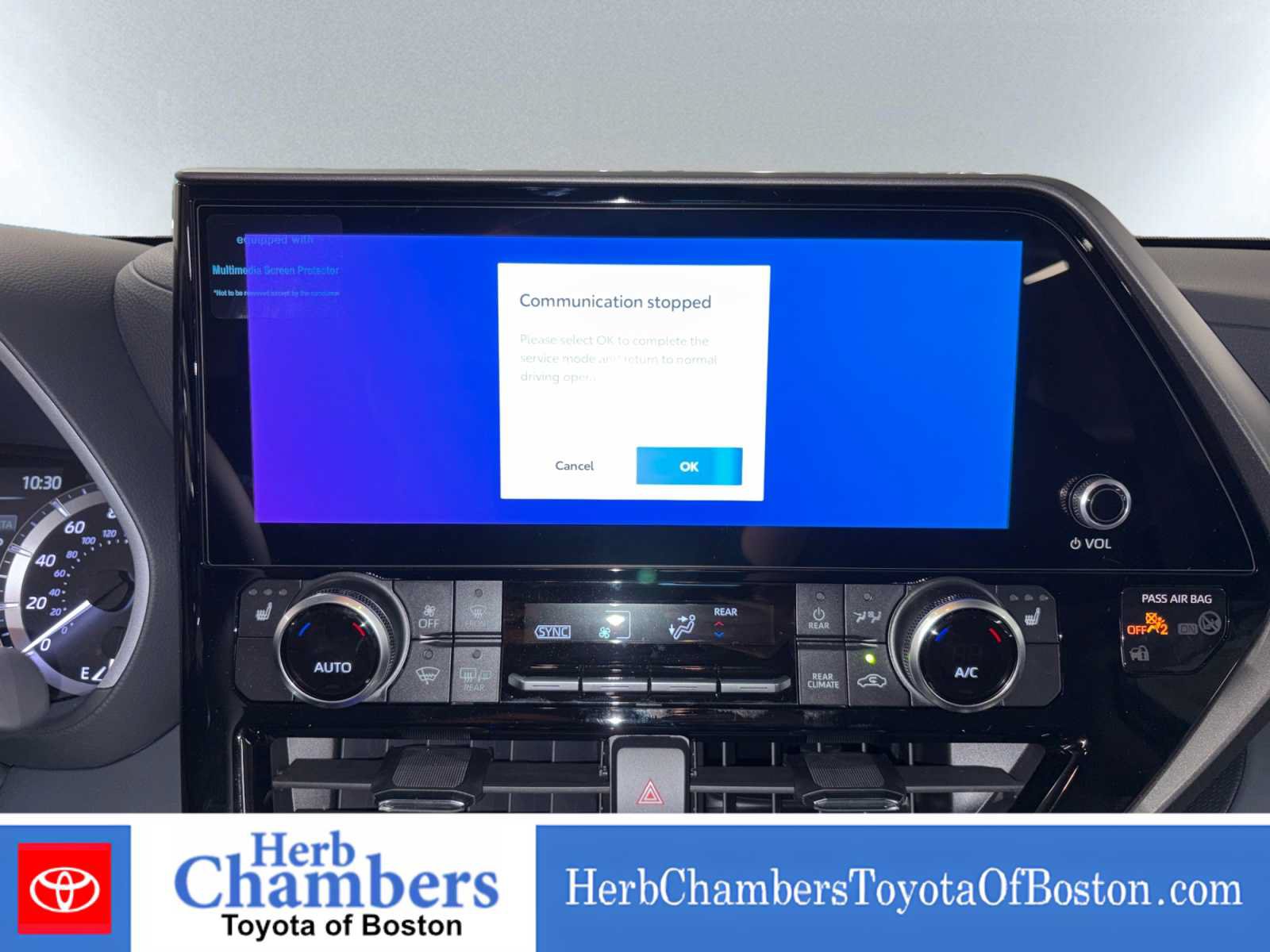 Used 2026 Toyota Highlander XLE AWD/4WD image 13