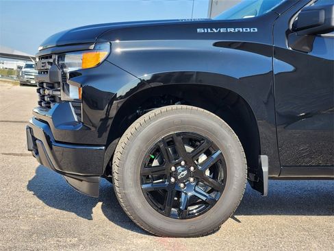 New 2026 Chevrolet Silverado 1500 Custom image 5