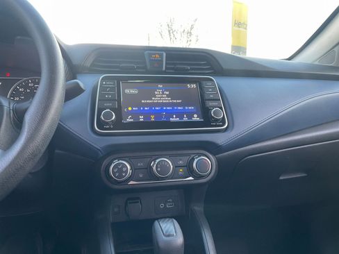 Used 2025 Nissan Versa SV image 17