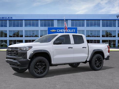 New 2026 Chevrolet Colorado Trail Boss AWD/4WD image 2