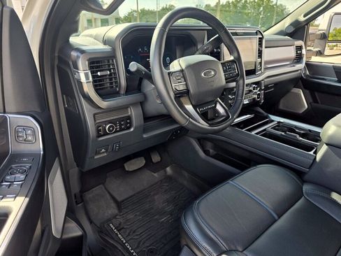 Used 2026 Ford F250 Platinum AWD/4WD image 12