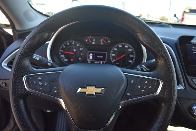 Certified 2025 Chevrolet Malibu LS FWD image 29