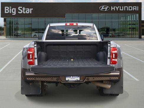 Used 2024 RAM 3500 Limited image 8