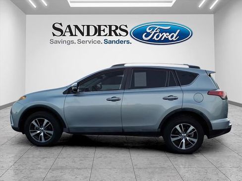 Used 2018 Toyota RAV4 XLE image 3