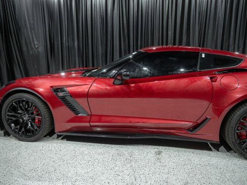 Used 2015 Chevrolet Corvette Z06 w/ 3LZ Preferred Equipment Group RWD image 5