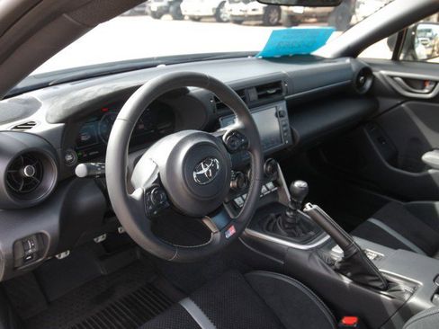Used 2025 Toyota GR86 Premium w/ ALL Weather Mat Package (TMS) RWD image 15