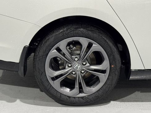 New 2025 Honda Accord EX-L image 32