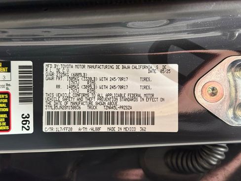 Certified 2025 Toyota Tacoma SR5 AWD/4WD image 23