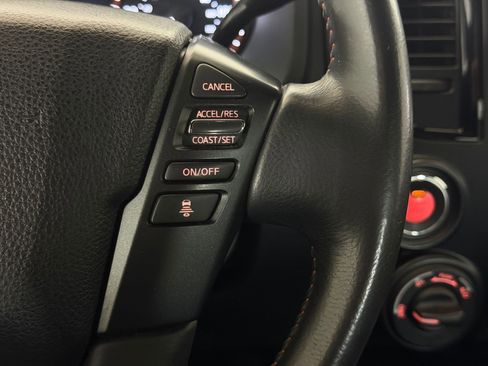 Used 2020 Nissan Titan PRO-4X w/ Pro-4x Convenience Package AWD/4WD image 31