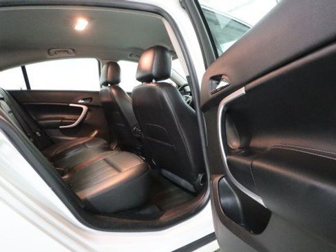 Used 2016 Buick Regal Premium FWD image 11