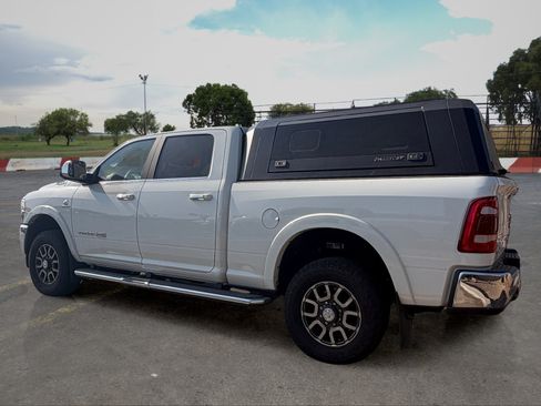 Used 2022 RAM 2500 Limited AWD/4WD image 4