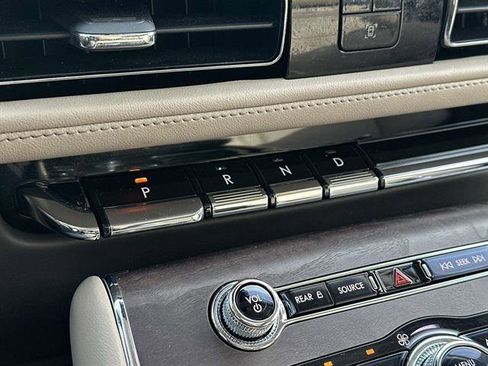 Certified 2023 Lincoln Aviator Reserve w/ Elements Package Plus image 20