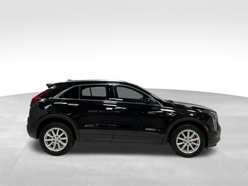 Used 2023 Cadillac XT4 Luxury w/ Cold Weather Package AWD/4WD image 4