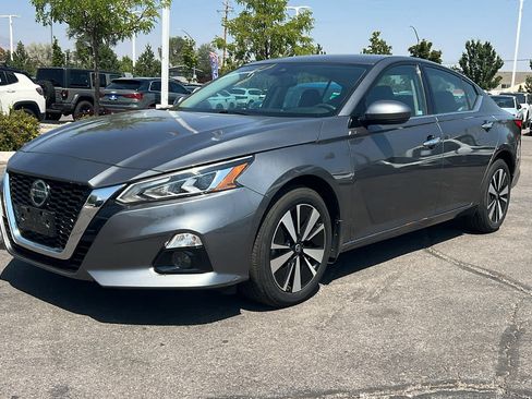 Used 2020 Nissan Altima 2.5 SV AWD/4WD image 1