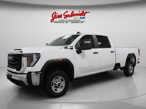 Used 2024 GMC Sierra 2500 Pro w/ Convenience Package image 2