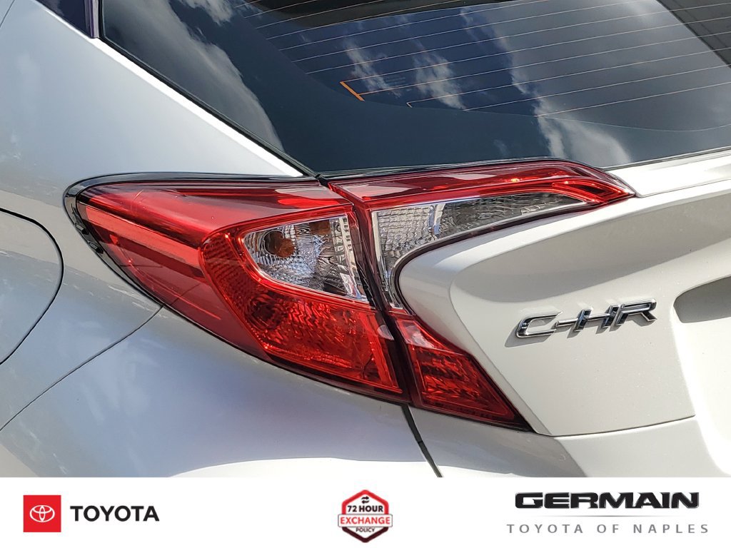 Used 2021 Toyota C-HR XLE FWD image 16