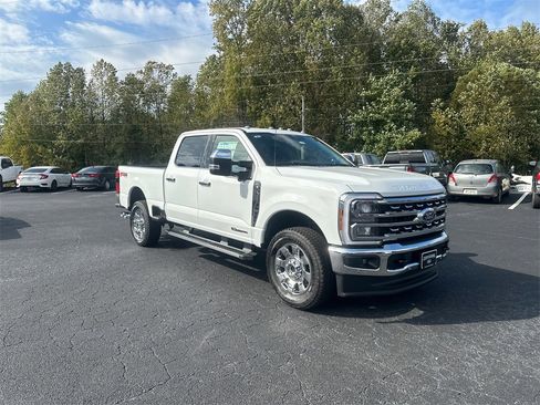 New 2026 Ford F250 Lariat w/ Lariat Premium Package image 3