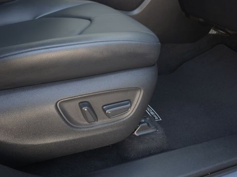 Used 2021 Toyota Highlander XLE image 45