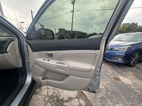 Used 2017 Mitsubishi Outlander Sport ES image 22