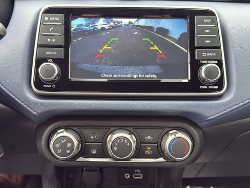 Used 2023 Nissan Versa SV image 19