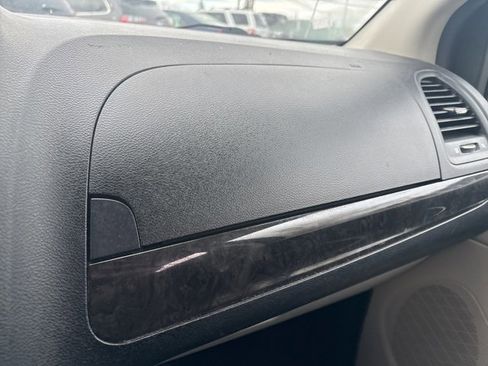 Used 2012 Dodge Grand Caravan SE image 25