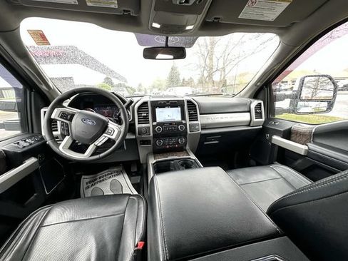 Used 2019 Ford F250 Lariat w/ Lariat Value Package AWD/4WD image 13