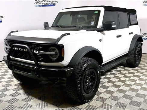 Used 2022 Ford Bronco Wildtrak image 1