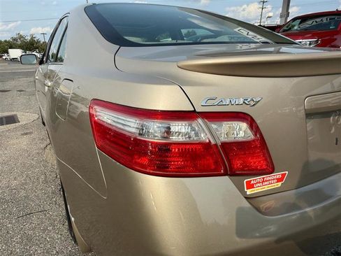 Used 2009 Toyota Camry XLE image 10