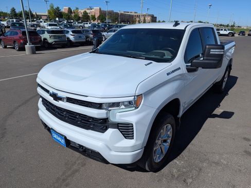 Used 2024 Chevrolet Silverado 1500 RST AWD/4WD image 8