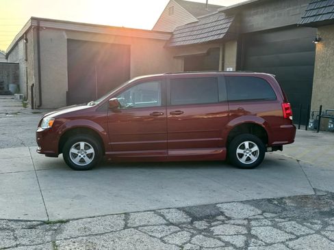 Used 2011 Dodge Grand Caravan Mainstreet w/ PWR Convenience Group image 16
