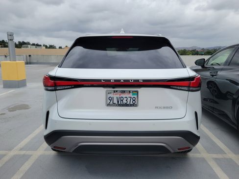 Used 2024 Lexus RX 350 Premium w/ Convenience Package image 4